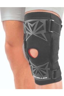 Mueller 3-in-1 Pro Level Hinged Knee Brace Deluxe Black Small
