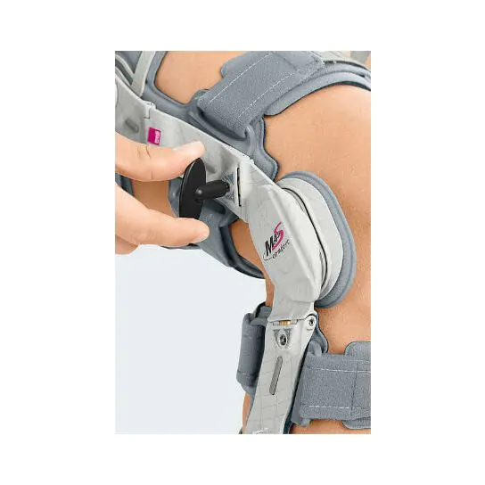 M.4®s OA comfort: varus/valgus offloading knee brace